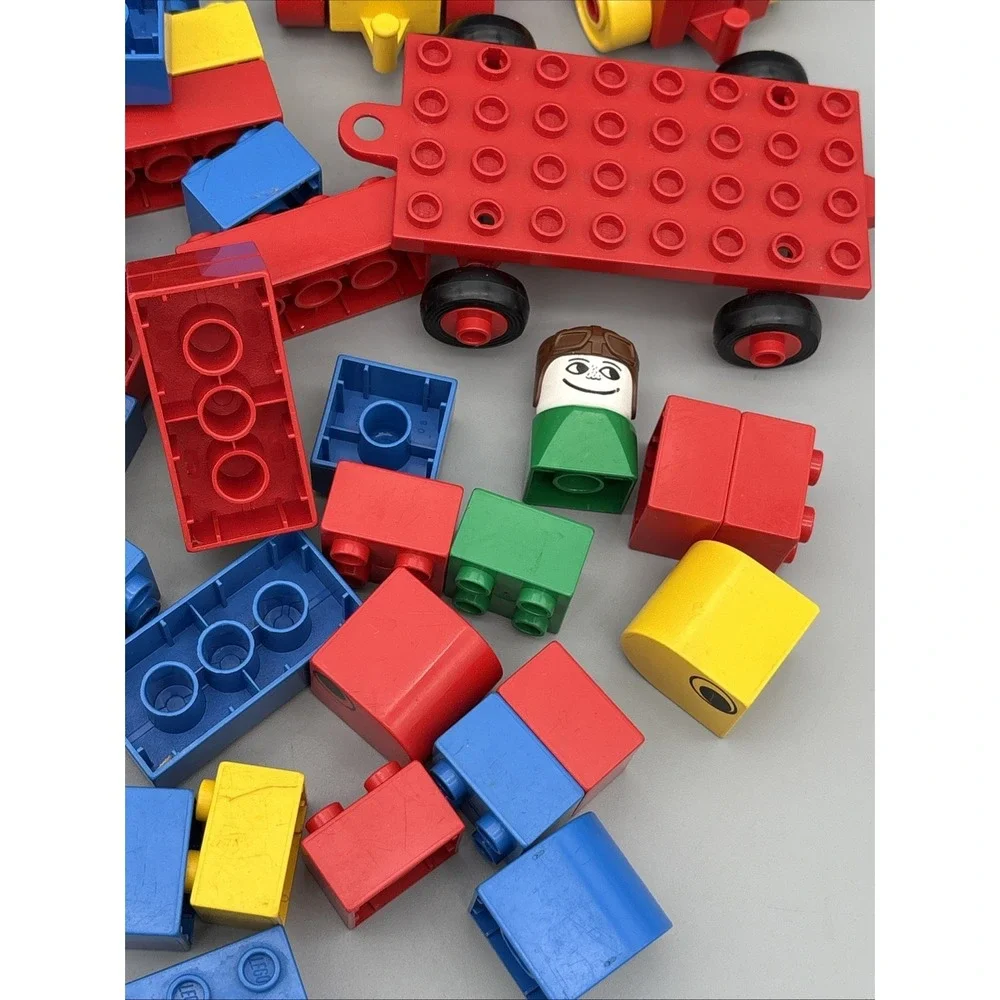 vintage‎ Lego Duplo Lot 61 Pcs Red Yellow Blue Green Blocks Wheels Misc